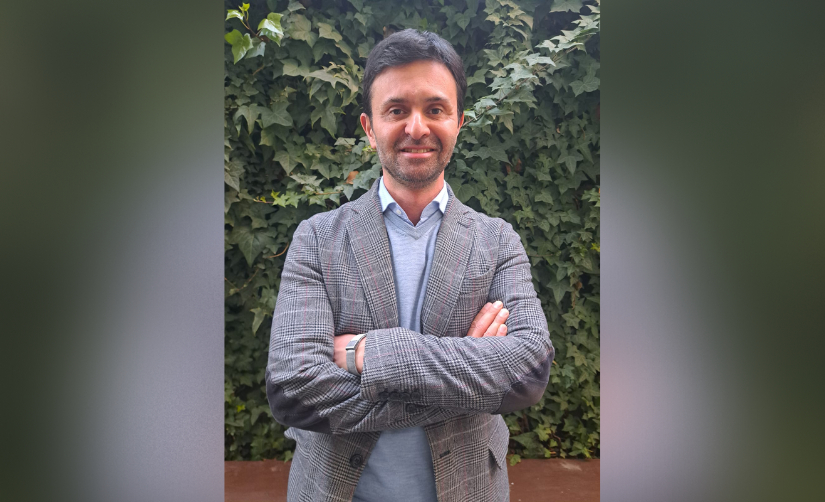 Dr. Ítalo Debernardi Cárcamo, académico de planta ordinaria de la Escuela de Artes y Humanidades de la Facultad de Educación, en casa central UCSH