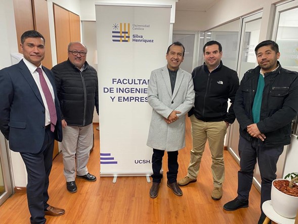 Director de Economía de Universidad Politécnica Salesiana de Ecuador UPS visita Facultad de Ingeniería y Empresa UCSH