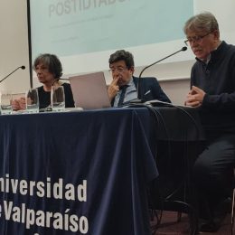 Sociología chilena, Panel de expositores: Dra. María Emilia Tijoux, de la Universidad de Chile, Dr. Daniel Chernilo, de la Universidad Adolfo Ibáñez y Dr. Justino Gómez de Benito de la UCSH