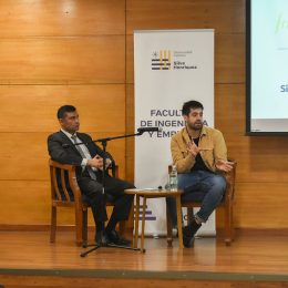Escuela de Ingeniería realiza conversatorio sobre desafíos profesionales