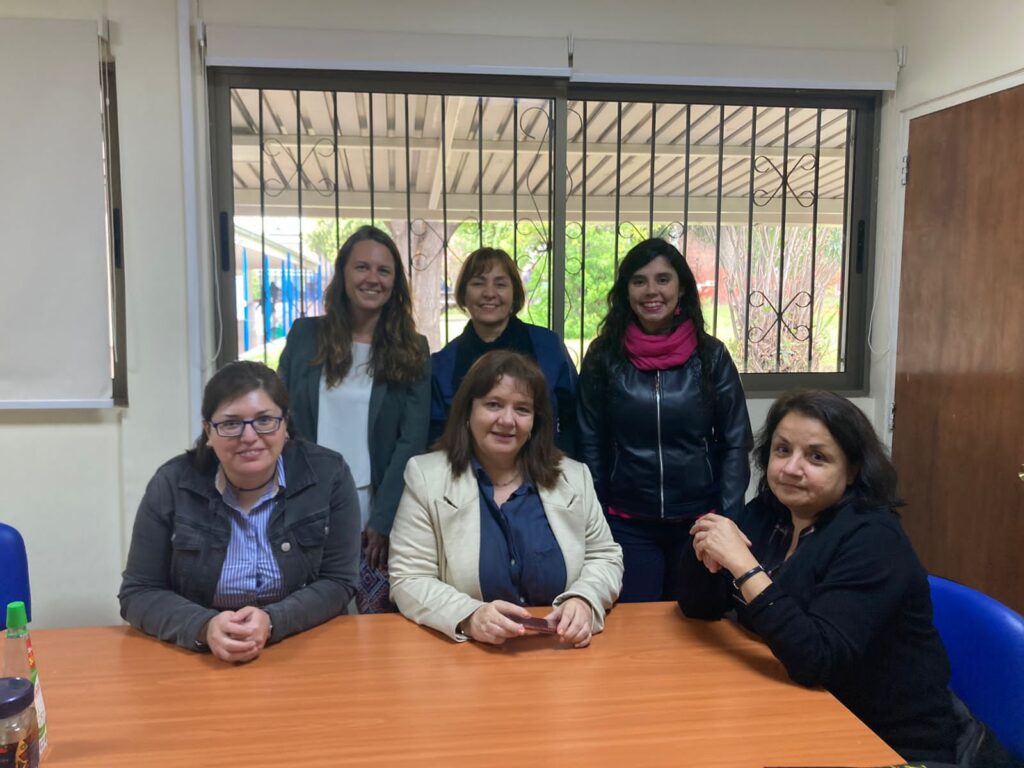 Autoridades en Jornadas de capacitación de monitores en prevención de quemaduras infantojuveniles COANIQUEM, campus Lo Cañas.